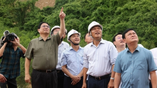 Mở đợt thi đua nước rút hoàn thành xây dựng Đường dây 500kV mạch 3