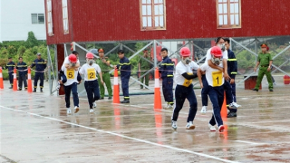 Sôi nổi Hội thi nghiệp vụ chữa cháy và cứu nạn cứu hộ “Tổ liên gia an toàn PCCC” khu vực VI