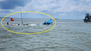 Mưa dông, sóng lớn, tàu đánh cá bị phá nước chìm tại vùng biển Cần Giờ