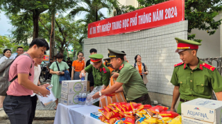 Hơn 1 triệu thí sinh thi môn đầu tiên trong kỳ thi tốt nghiệp