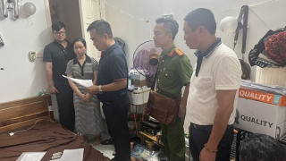 Khởi tố vụ án hình sự làm giả con dấu tài liệu của cơ quan tổ chức