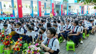 Mỗi năm tăng khoảng 25.000 học sinh các cấp, TP Hồ Chí Minh gặp khó khăn trong xây dựng trường lớp