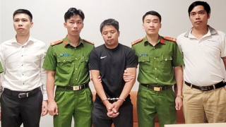 Bắt đối tượng truy nã trốn sang Hàn Quốc về Việt Nam