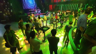 Cảnh sát đột kích quán bar lúc nửa đêm, phát hiện 28 đối tượng phê ma túy