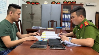 Triệt xóa đường dây cá độ bóng đá mỗi tháng gần 100 tỷ đồng