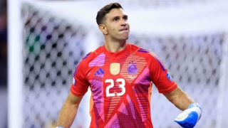 Messi nhạt nhoà, ĐT Argentina thắng nghẹt thở nhờ Emi Martinez