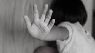 Làm rõ hành vi cha dượng xâm hại con riêng của vợ