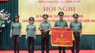 Chủ động nghiên cứu, phát triển các sản phẩm mới có tính ứng dụng cao trong công tác nghiệp vụ Công an