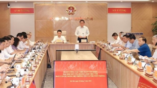 Đoàn Tiểu ban Văn kiện Đại hội XIV của Đảng làm việc với Ban cán sự đảng Bộ Thông tin và Truyền thông