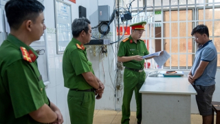 Bắt tạm giam tài xế xe container đi ngược chiều gây tai nạn chết người