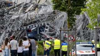 Thụy Sĩ: Giàn giáo tòa nhà 19 tầng đổ sập gây nhiều thương vong