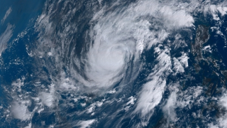 Áp thấp nhiệt đới hình thành trên biển Đông, gió giật cấp 8