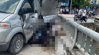 Tai nạn với xe tải, 3 người đi trên 1 xe máy tử vong