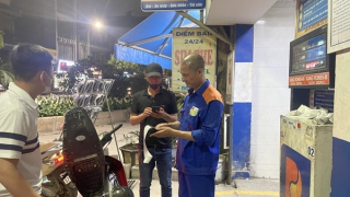 Giá xăng dầu giảm nhẹ