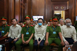 Ngày đầu tiên tại phiên tòa xét xử đại án ngành Đăng kiểm