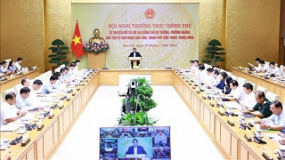 Thủ tướng chủ trì Hội nghị về chuyển đổi số với các bộ, ngành, địa phương