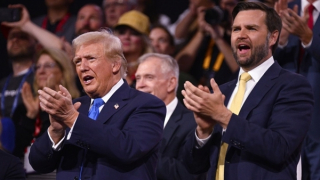 Ông Trump thẳng tiến, đề cử Phó Tổng thống