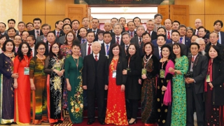 Kiều bào mãi lưu giữ hình ảnh Tổng Bí thư Nguyễn Phú Trọng