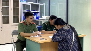 Bắt "nữ quái" 5 năm trốn truy nã sang Trung Quốc