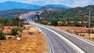 Sẽ hoàn thành 8 trạm dừng nghỉ trên tuyến cao tốc Bắc-Nam vào cuối năm nay