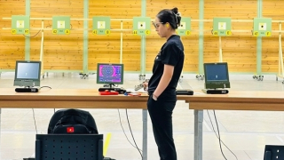 Trịnh Thu Vinh và kỳ vọng cái duyên “mở hàng”