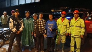 Kịp thời giải cứu 3 du khách đi lạc trong đêm trên núi Langbiang