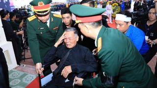 Những kỉ niệm không thể phai mờ với người bạn lớn