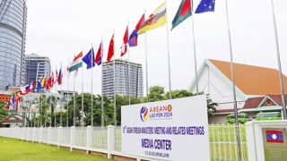 “Tăng cường kết nối và tự cường ASEAN”