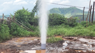 Giếng khoan cạn bỗng “phụt” thành cột nước, nghi do ảnh hưởng động đất