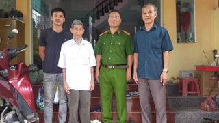 Công an xã Đồng Lạc nhanh chóng tìm gia đình cho cụ già 89 tuổi đi lạc