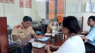 Bộ Công an đề xuất không giới hạn độ tuổi đăng ký xe
