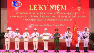 Cảnh sát bảo vệ mục tiêu chính trị, kinh tế, văn hóa xã hội, khoa học - kỹ thuật đón nhận Huân chương Chiến công