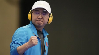 Xạ thủ 34 tuổi giúp Trung Quốc tái chiếm ngôi đầu tại Olympic Paris 2024