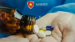 Gia tăng lừa đảo bán thuốc đặc trị, du lịch miễn thị thực... trên mạng xã hội