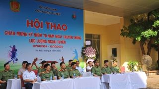 Đẩy mạnh phong trào thể dục thể thao trong lực lượng Ngoại tuyến