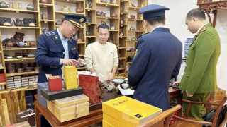 Hàng không nhãn mác bủa vây siêu thị, tiệm tạp hóa