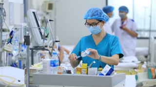 Chi tiền túi mua thuốc, bao giờ được trả? (bài 1)