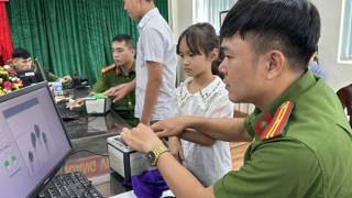 Chỉ hơn 1 phút hoàn thiện thủ tục đề nghị cấp căn cước cho người dưới 14 tuổi