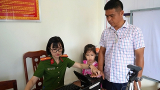 Nỗ lực triển khai thực hiện Luật Căn cước: “Còn dân là còn làm”