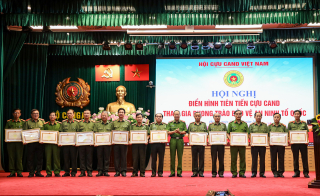 Biểu dương 33 tập thể, 20 cá nhân cựu CAND điển hình tiên tiến