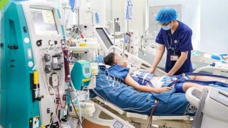 Cấp cứu đuối nước sai cách, 4 trẻ nguy kịch tính mạng