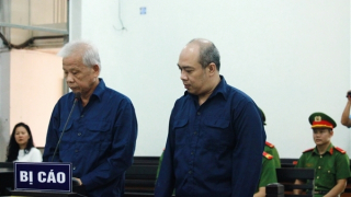 Cấu kết nhận hối lộ khi đăng kiểm xe ô tô, 2 bị cáo đối mặt với khung hình phạt nặng