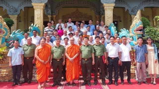 Đoàn đại biểu dân tộc thiểu số tham quan, tìm hiểu các mô hình tiêu biểu ở Sóc Trăng