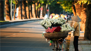 Mưa dông khắp 3 miền, Trung bộ trời nóng