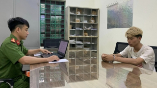 Nhóm cướp "nhí" manh động mang theo hung khí cướp tài sản