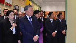 Tổng Bí thư, Chủ tịch nước Tô Lâm và Phu nhân thăm Hội Việt Nam Cách mạng Thanh niên tại Quảng Châu