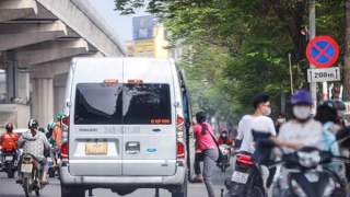 Hàng loạt nhà xe hoạt động “xe dù, bến cóc” ở Hà Nội bị tuýt còi