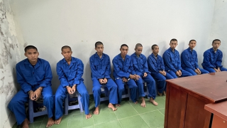 Khởi tố 11 thanh niên gây rối ở Vĩnh Long