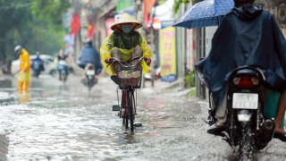 Miền Bắc chiều tối có mưa rào và dông rải rác, có nơi mưa to