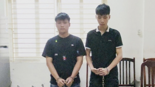 Hai nam sinh nghiện game dùng kiếm cướp tài sản người đi đường